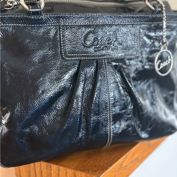 Coach - Picture 5 of 6